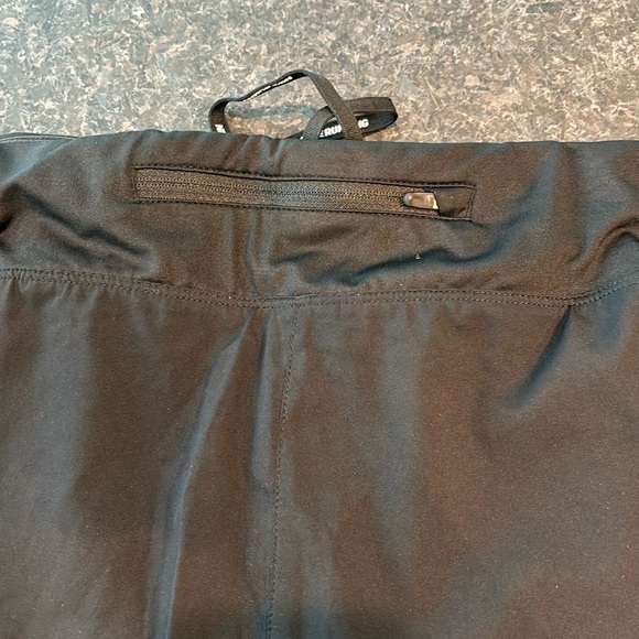 LADIES NIKE SHORTS - Picture 5 of 5